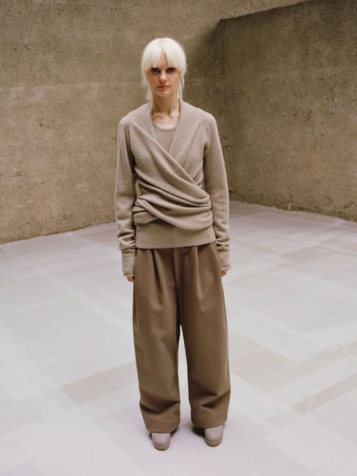 玩转针织其实很简单 3种解构针织服装的设计案例分享